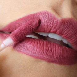 Jane Iredale Beyond Matte Lip Stain